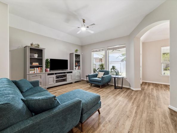 12322 W Elizabeth Shore Loop, Cypress TX 77433