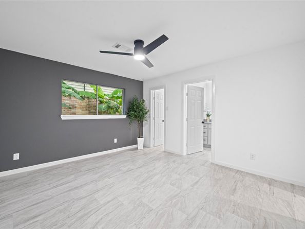 12007 Sharpcrest Street, Houston TX 77072