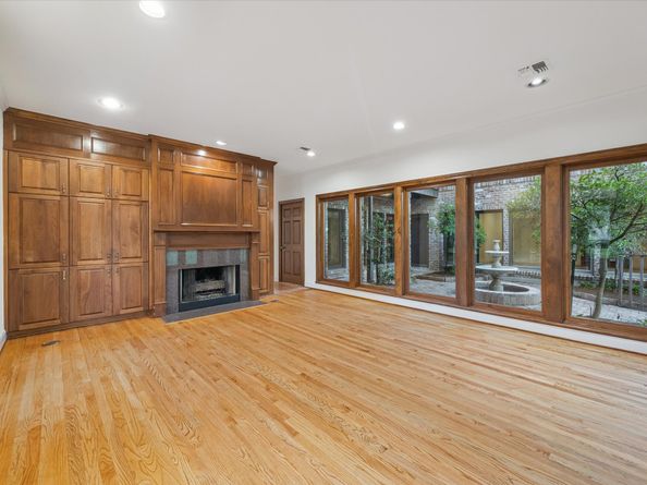 5040 Fieldwood Drive, Houston TX 77056