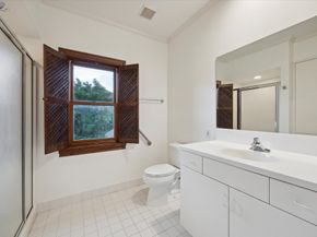5040 Fieldwood Drive, Houston TX 77056
