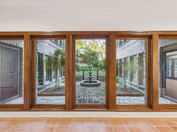 5040 Fieldwood Drive, Houston TX 77056