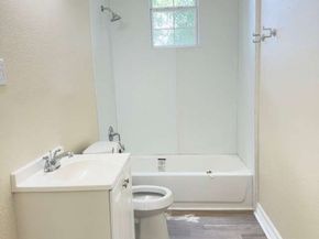 6038 Saxon Drive, Houston TX 77092