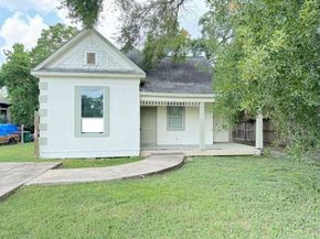 6038 Saxon Drive, Houston TX 77092