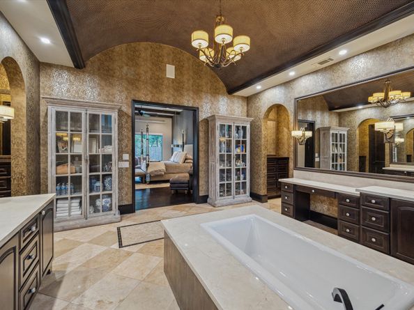 7603 Edgeway Drive, Houston TX 77055