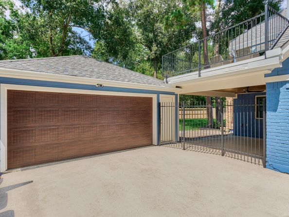 27 N Havenridge Drive, The Woodlands TX 77381