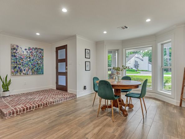 27 N Havenridge Drive, The Woodlands TX 77381