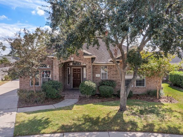 7903 S Wellington Court, Houston TX 77055