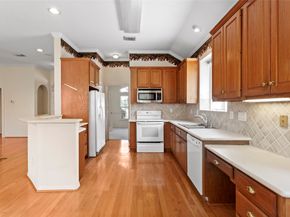7903 S Wellington Court, Houston TX 77055