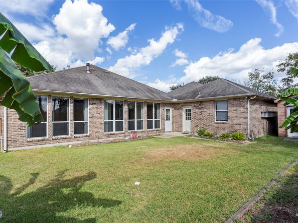 7903 S Wellington Court, Houston TX 77055