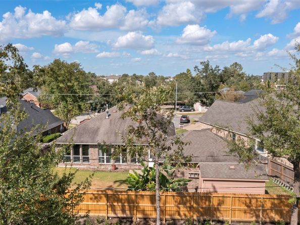 7903 S Wellington Court, Houston TX 77055