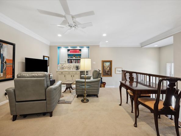 2401 Potomac Drive, Houston TX 77057