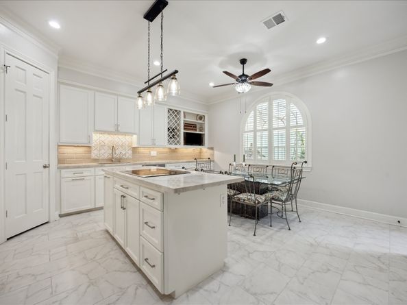 2401 Potomac Drive, Houston TX 77057