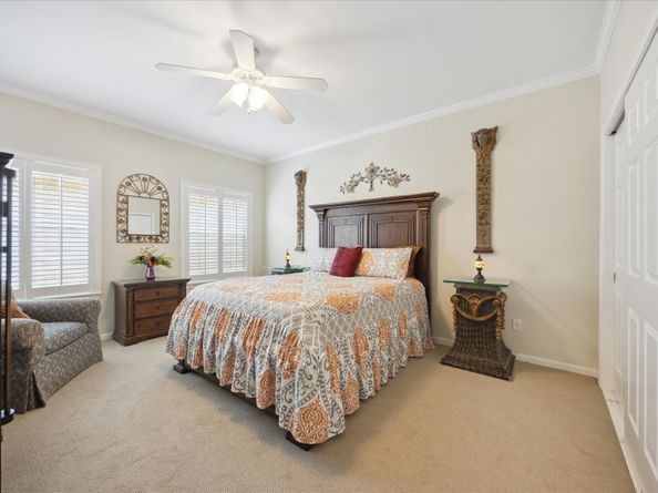2401 Potomac Drive, Houston TX 77057