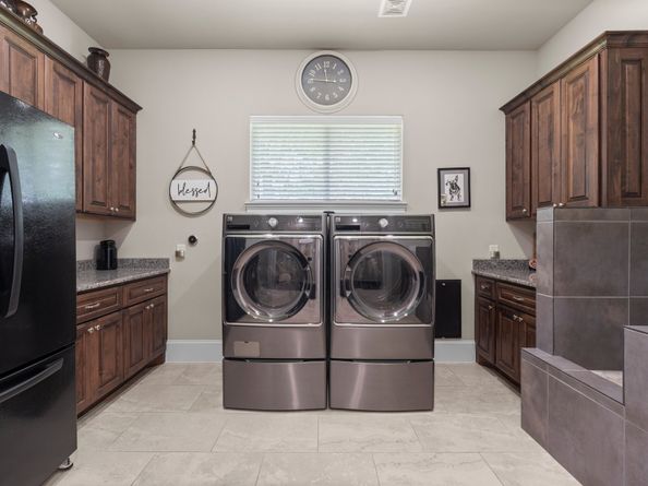 6051 Longmire Trail, Conroe TX 77304
