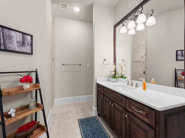 6051 Longmire Trail, Conroe TX 77304