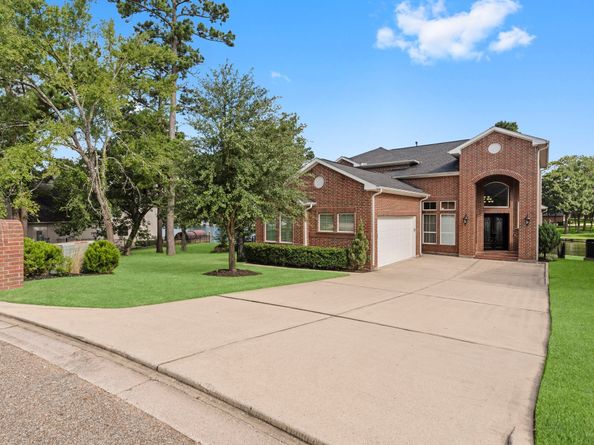 6051 Longmire Trail, Conroe TX 77304