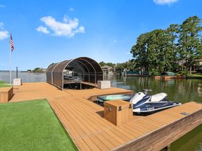 6051 Longmire Trail, Conroe TX 77304