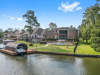 6051 Longmire Trail