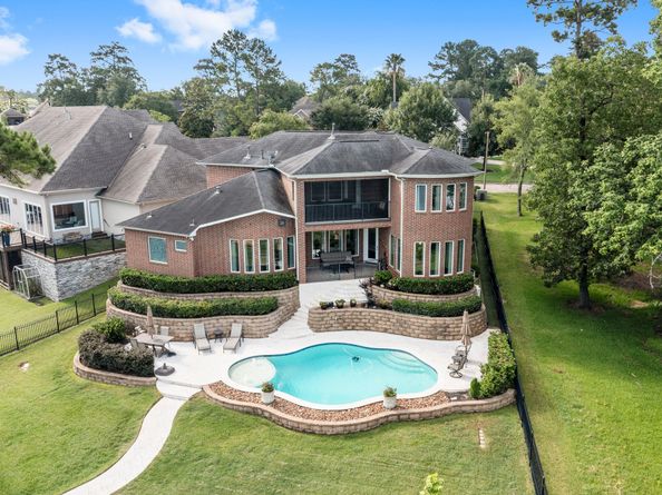 6051 Longmire Trail, Conroe TX 77304