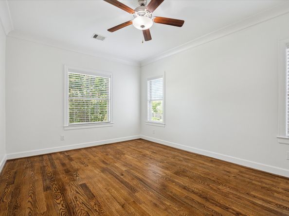1729 Wakefield Drive, Houston TX 77018