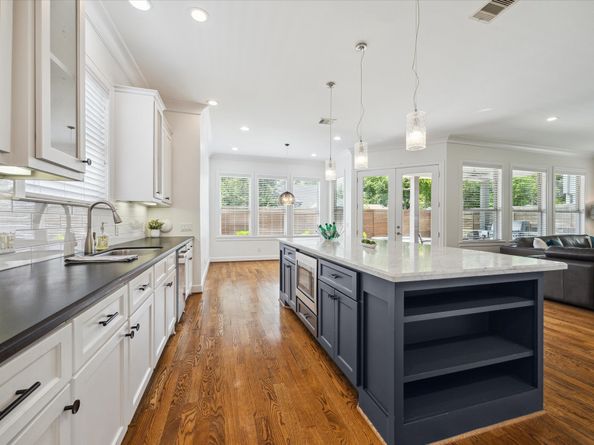1729 Wakefield Drive, Houston TX 77018