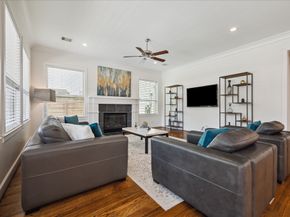 1729 Wakefield Drive, Houston TX 77018