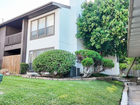 8020 Braesmain Drive 1603, Houston TX 77025