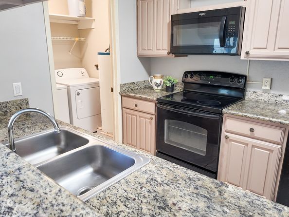 8020 Braesmain Drive 1603, Houston TX 77025