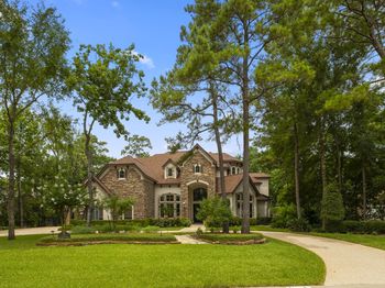 30 W Bracebridge Circle