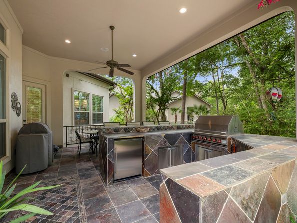 30 W Bracebridge Circle, The Woodlands TX 77382