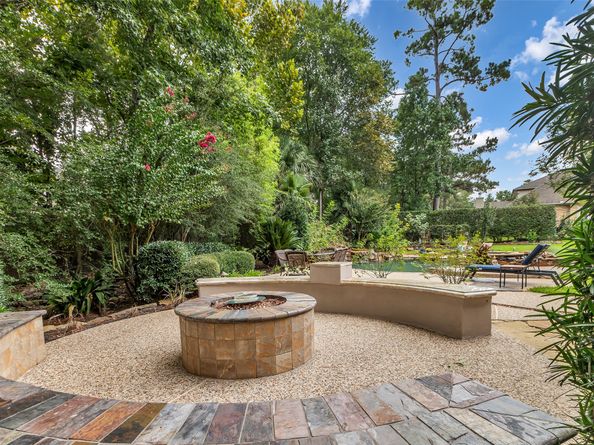 30 W Bracebridge Circle, The Woodlands TX 77382