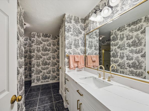 1602 Kelliwood Oaks Drive, Katy TX 77450