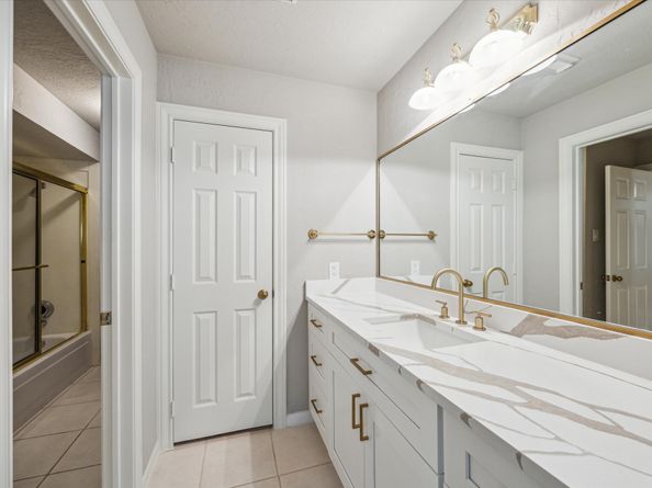 1602 Kelliwood Oaks Drive, Katy TX 77450
