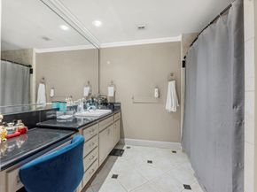 1120 Texas Street 4B, Houston TX 77002