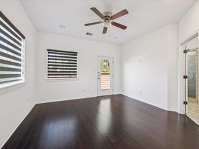 5116 Creekmont Drive, Houston TX 77091