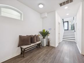 5116 Creekmont Drive, Houston TX 77091