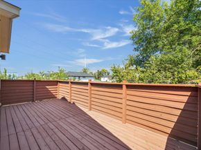 5116 Creekmont Drive, Houston TX 77091