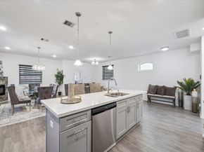 5116 Creekmont Drive, Houston TX 77091