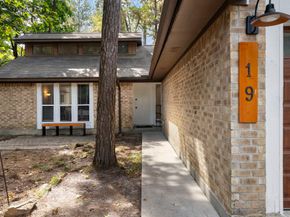 19 Tremont Woods Court, The Woodlands TX 77381