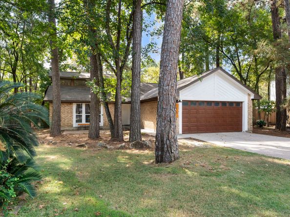 19 Tremont Woods Court, The Woodlands TX 77381