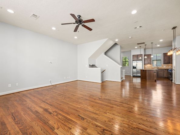 5213 Eigel Street A, Houston TX 77007