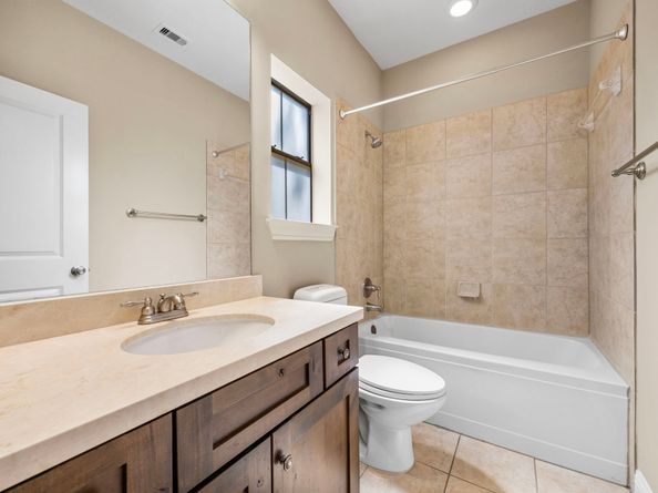 5213 Eigel Street A, Houston TX 77007