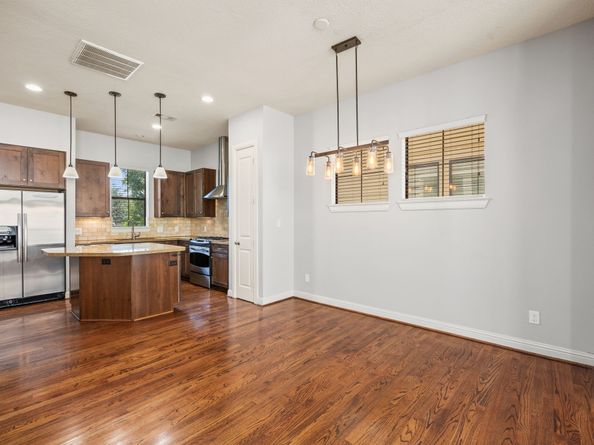 5213 Eigel Street A, Houston TX 77007