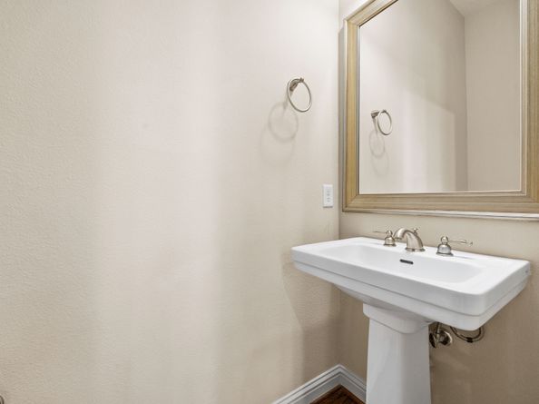 5213 Eigel Street A, Houston TX 77007
