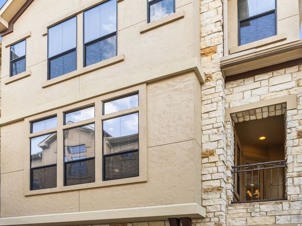 5213 Eigel Street A, Houston TX 77007