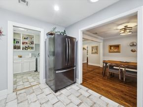 1547 Sue Barnett Drive, Houston TX 77018
