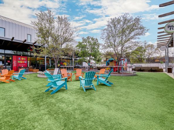 1547 Sue Barnett Drive, Houston TX 77018