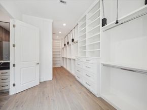 5 Wentworth Green Way, Houston TX 77027