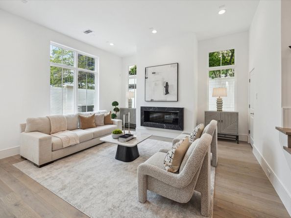 5 Wentworth Green Way, Houston TX 77027