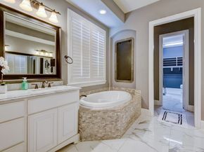 19 Brittany Rose Place, The Woodlands TX 77375